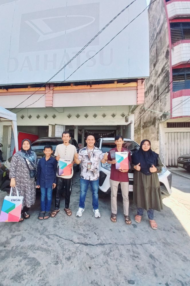 Foto FAUZI Sales MOBIL Daihatsu LLG